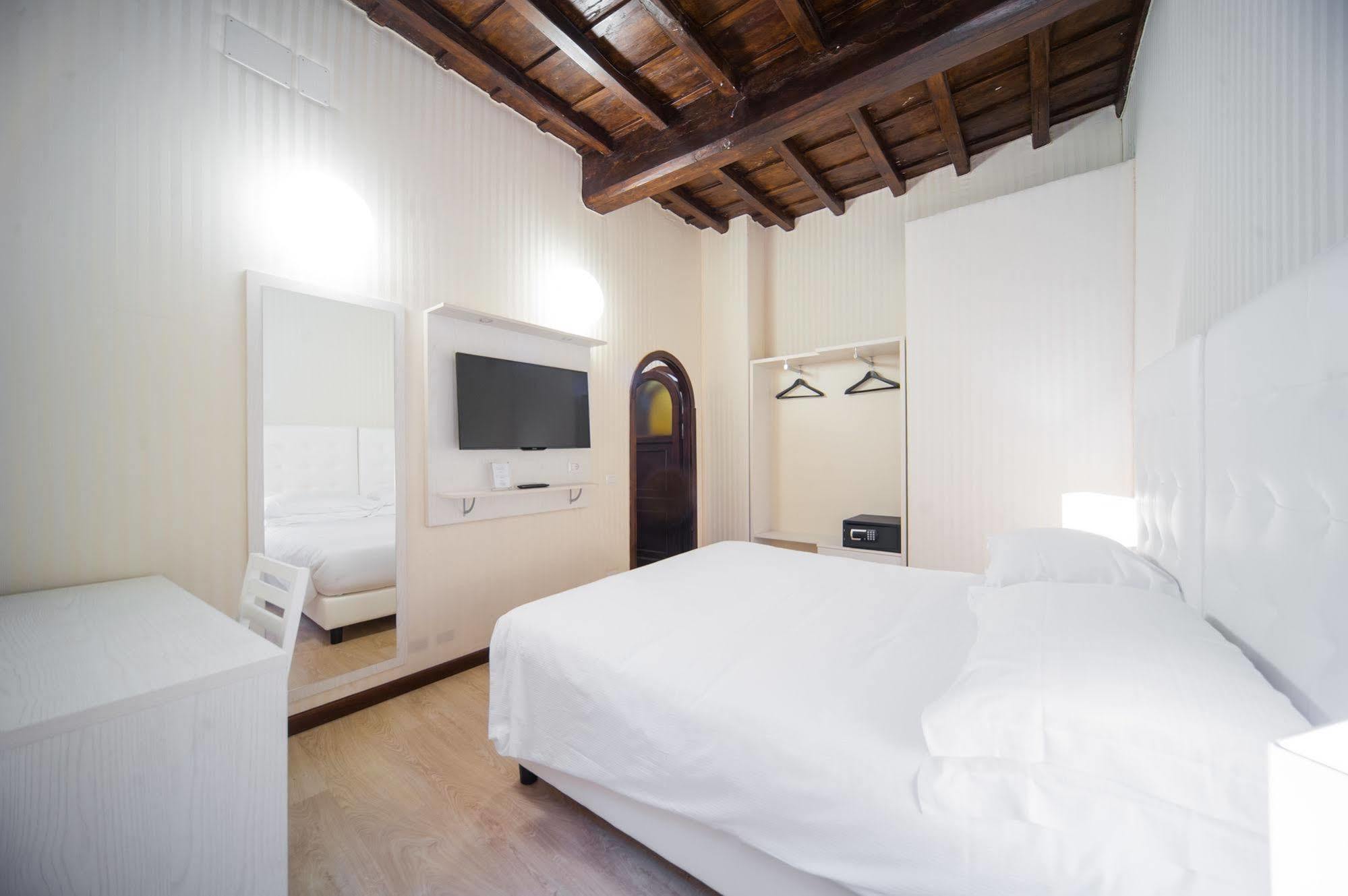 Hotel Trevi 41 Rom